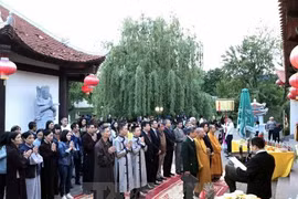 Pagode Truc Lam-Kharkov : en mémoire des soldats morts pour la défense de la souveraineté