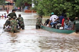 Au chevet des Viet kieu et des Cambodgiens démunis touchés par des inondations