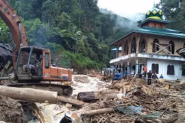 Indonésie : nombre de morts et disparus en hausse après des glissements de terrain