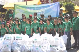 Journée de la Terre : sensibiliser les gens sur la réduction de la pollution plastique