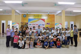 Cours d'anglais gratuit au sein d'une pagode à Hanoi