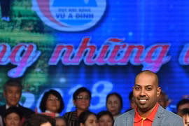 Vietjet continue d’accompagner le Fonds des bourses d'études Vu A Dinh