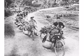 "Pieds nus, volonté de fer" : Revivre les moments historiques du pays