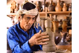 Élaboration du dossier sur l’art de la céramique des Chams pour le soumettre à l’UNESCO