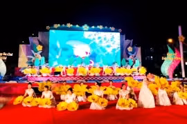 Quang Ninh : fête du camélia aux fleurs jaunes 2018