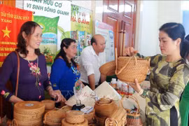 Opportunités pour les entreprises vietnamiennes et laotiennes de présenter leurs produits