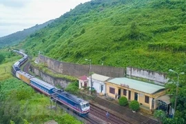 Construction d'une ligne ferroviaire transnationale à grande vitesse de 58 Mds $