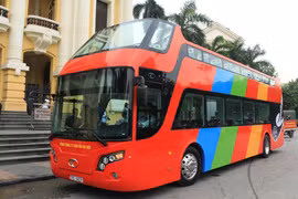Hanoi lance les premiers circuits touristiques en bus à impériale