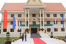 Le Vietnam et le Cambodge renforcent leur coopération en matière de défense