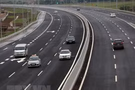 Mobiliser les investissements internationaux dans le projet d’autoroute Nord-Sud ​