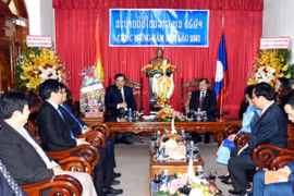 Nouvel An du Laos 2018 : les dirigeants de Ho Chi Minh-Ville formulent leurs vœux