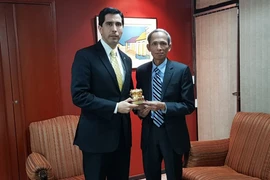 Le Vietnam et le Paraguay intensifient leur coopération