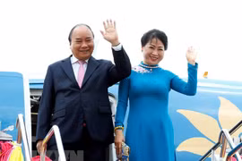 Le PM Nguyen Xuan Phuc commence à participer à l’ACMECS 8 et au CLMV 9 ​