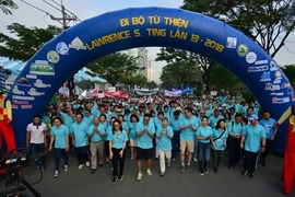 Marche philanthropique Lawrence S.Ting à Hô Chi Minh-Ville