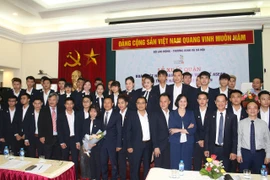 Départ des Vietnamiens pour le 12e concours de qualification professionnelle de l’ASEAN