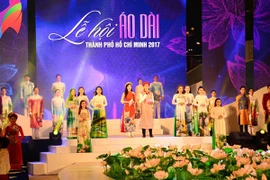 Le Festival de l'ao dai dans toute sa splendeur