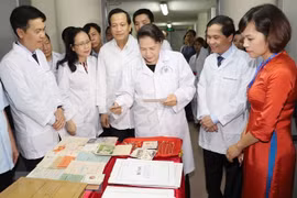 La présidente de l’AN visite le Centre national des Archives