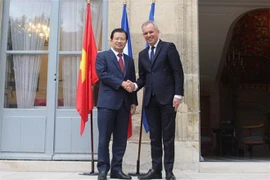 Le Vietnam et la France plaident pour des liens accrus