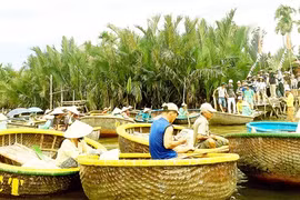 Sortir de la pauvreté grâce à la conduite du bateau à rames