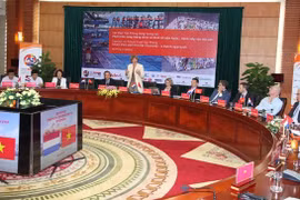 Les Pays-Bas partagent leur expérience en matière de développement de ports intelligents