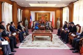 Le Laos félicite le Vietnam pour les 88 ans de la fondation du PCV 