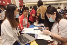 Environ 40 000 étudiants vietnamiens partent étudier à l'étranger chaque année