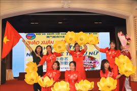 Renforcement de la solidarité au sein de la communauté vietnamienne à Macao (Chine)