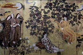 Ouverture d'une exposition virtuelle de peintures de laque poncée