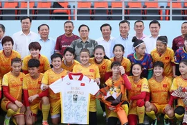Le PM encourage l'équipe féminine avant la Coupe du monde féminine de football 2023 