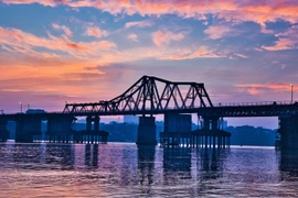 Le pont Long Biên, trait d’union entre le passé et le présent