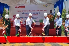 Activités à la mémoire des héros morts pour la Patrie à Binh Phuoc et Da Nang
