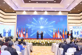 Clôture du 37e Sommet de l’ASEAN et des réunions connexes