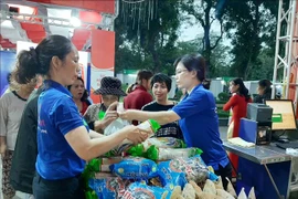 La foire de produits agricoles et alimentaires pour le Têt à Hanoï