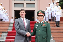 Le Vietnam et les Etats-Unis intensifient leur coopération dans la défense