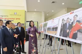 Des photos racontent l’histoire des relations spéciales Vietnam-Laos