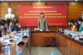 L’Union des femmes vietnamiennes apprécie hautement le rôle des femmes vietnamiennes au Laos