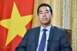 Le Royaume-Uni offre 320.000 doses supplémentaires de vaccin AstraZeneca au Vietnam