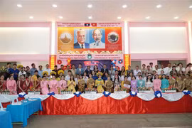 Un quiz sur l'histoire des relations Vietnam – Laos organisé à Vientiane