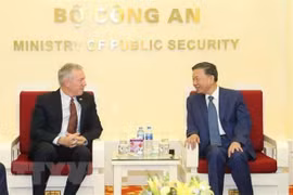 Le ministre vietnamien de la Sécurité publique affirme son soutien à Google