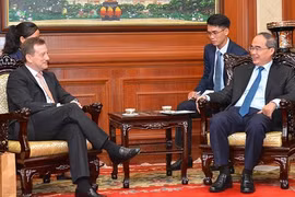 Dynamiser les relations Vietnam - France dans divers domaines