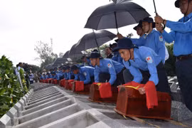 Dong Thap : inhumation de 99 restes de soldats vietnamiens tombés au Cambodge