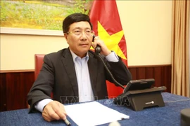 Les deux ministres vietnamien et saoudien des AE discutent de la promotion des relations 