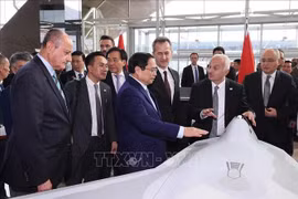 Le Premier ministre visite la société aérospatiale TAI et le Musée des civilisations anatoliennes