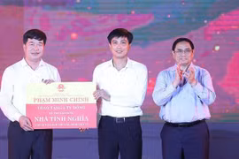 Le PM Pham Minh Chinh au programme artistique "L'épopée éternelle" à Nghe An 