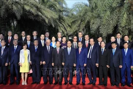Le PM Nguyen Xuan Phuc reçoit le secrétaire général Parti libéral-démocrate japonais
