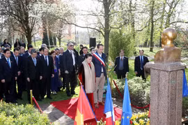 Activités de la présidente de l’Assemblée nationale du Vietnam en France