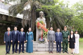 La vice-présidente Vo Thi Anh Xuân rencontre la communauté vietnamienne aux Philippines