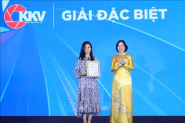 Remise des Prix de photos de presse "Moment d'or" de la VNA