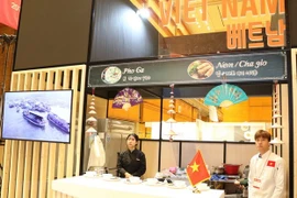 Le pho ga et le nem ran du Vietnam présentés en République de Corée