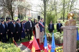 Activités de la présidente de l’Assemblée nationale du Vietnam en France